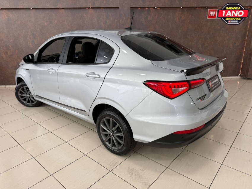 fiat cronos drive 1.3 automatico5