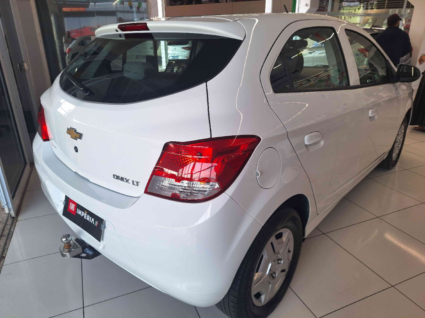 chevrolet onix 1.0 mpfi lt 8v flex 4p manual 2015 chevrolet onix 1.0 mpfi lt 8v flex 4p manual 2015