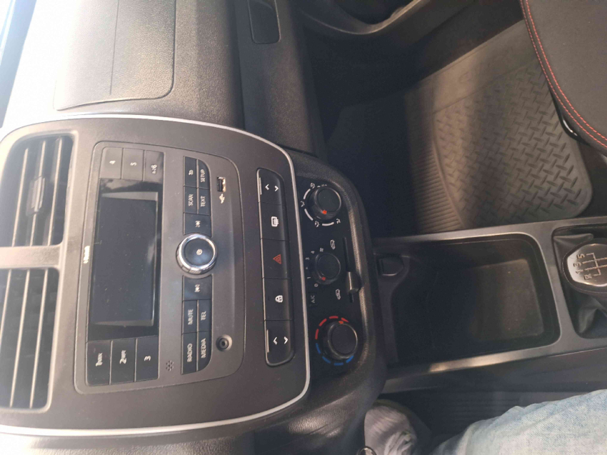 renault kwid 1.0 12v sce flex zen manual 4p 2018 renault kwid 1.0 12v sce flex zen manual 4p 2018