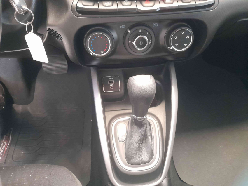 fiat cronos 1.8 e.torq flex drive at6 4p automatico 2019