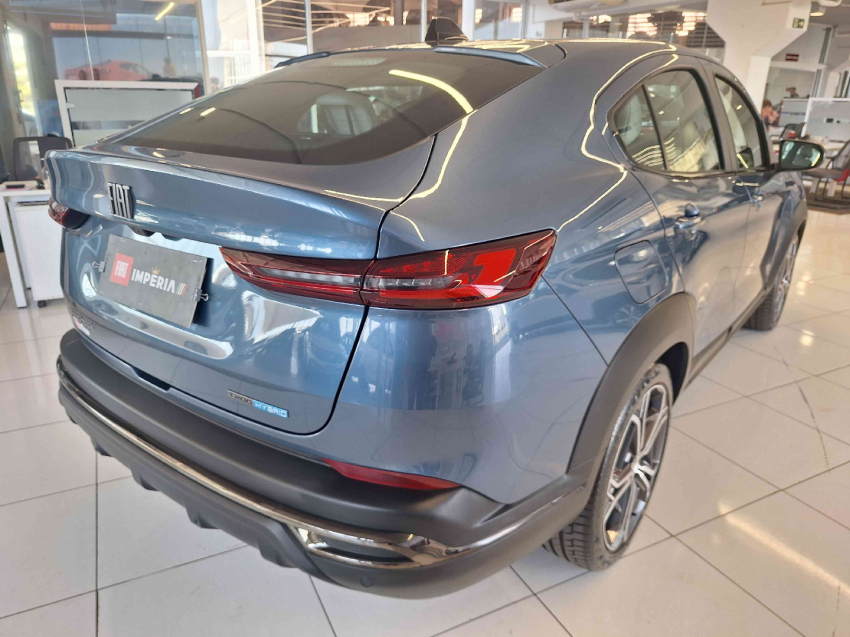 fiat fastback 1.0 turbo 200 hybrid impetus cvt flex 4p automatico 2025