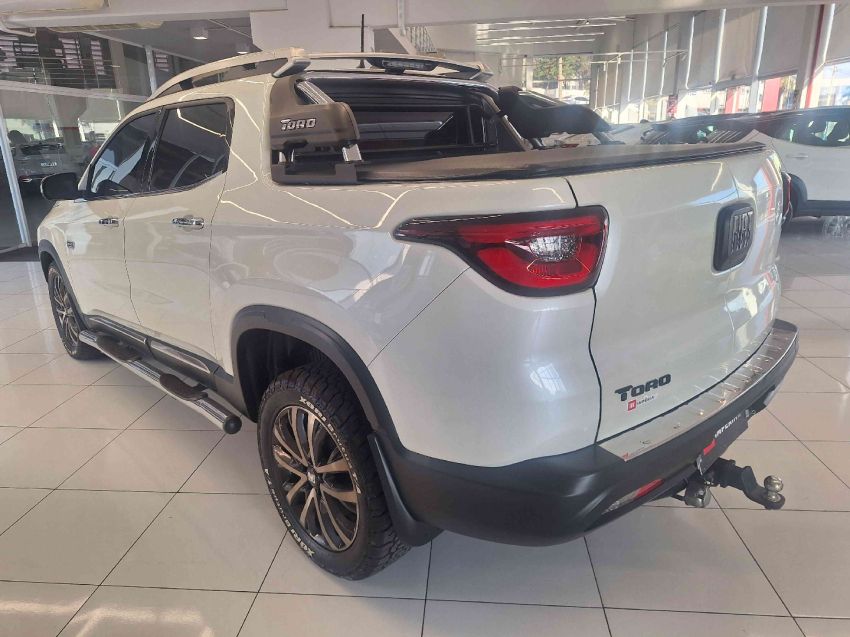 fiat toro 2.0 16v turbo diesel ranch 4wd at9 4p automatico 2022