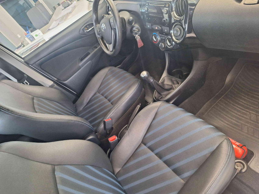 toyota etios 1.5 xs sedan 16v flex 4p manual 2015 toyota etios 1.5 xs sedan 16v flex 4p manual 2015