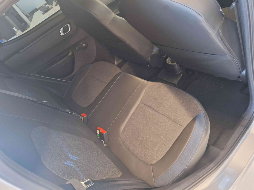 renault kwid 1.0 12v sce flex intense manual 4p 2025