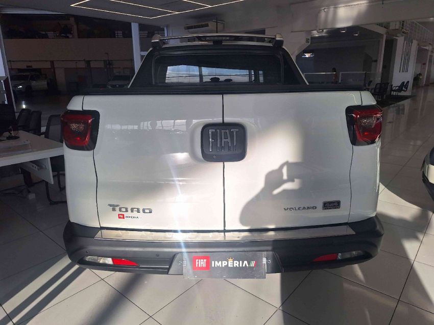 fiat toro 2.0 16v turbo diesel volcano 4wd at9 4p automatico 2022