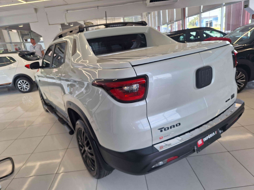 fiat toro 1.3 turbo 270 flex ultra at6 4p automatico 2025 fiat toro 1.3 turbo 270 flex ultra at6 4p automatico 2025
