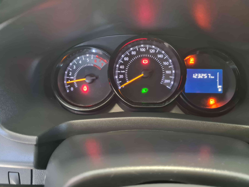 renault sandero 1.0 expression 16v flex 4p manual 201510