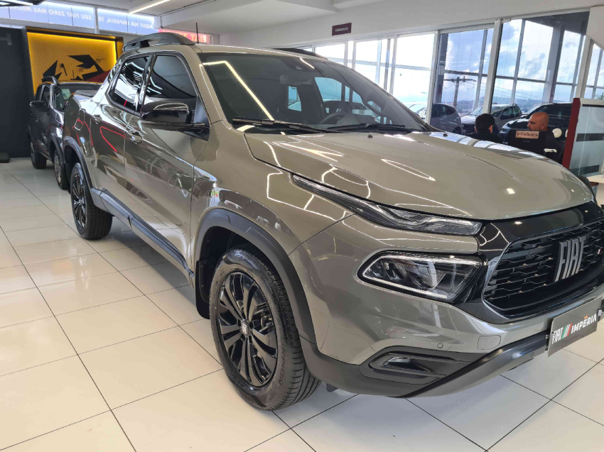 fiat toro 1.3 turbo 270 flex volcano at6 4p automatico 2025