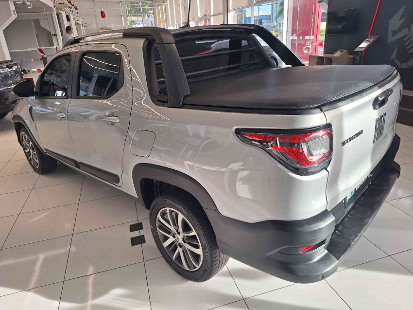 fiat strada 1.3 firefly flex volcano cd cvt 4p automatico 20231