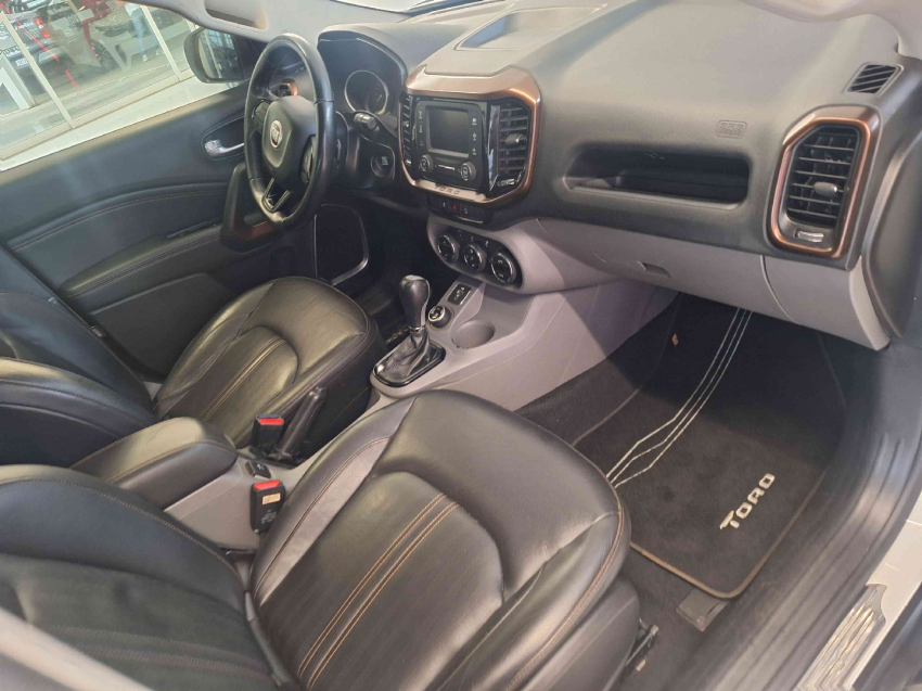 fiat toro 2.0 16v turbo diesel volcano 4wd at9 4p automatico 20197