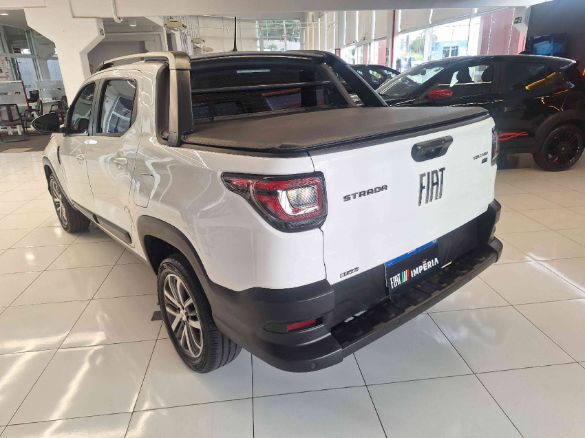 fiat strada 1.3 firefly flex volcano cd cvt 4p automatico 20231