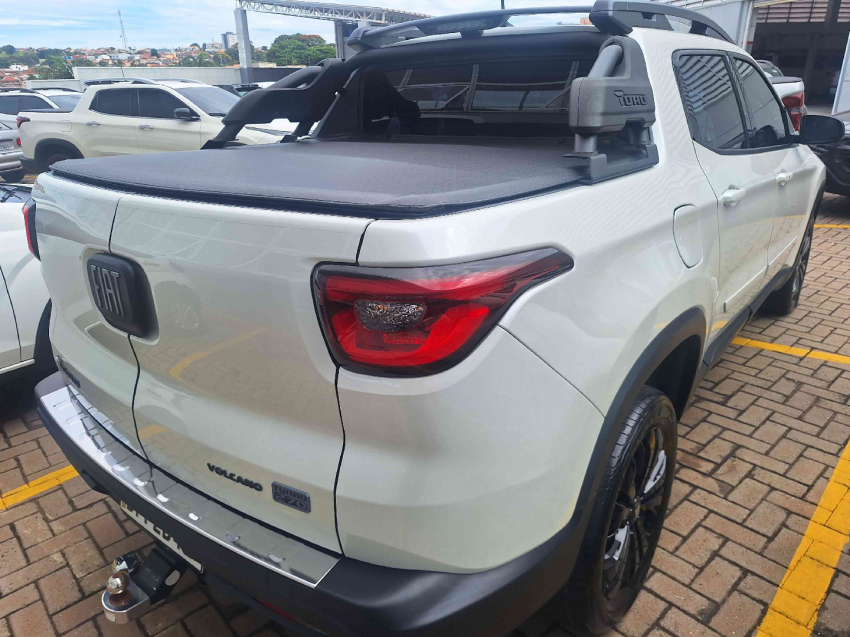 fiat toro 1.3 turbo 270 flex volcano at6 4p automatico 20231