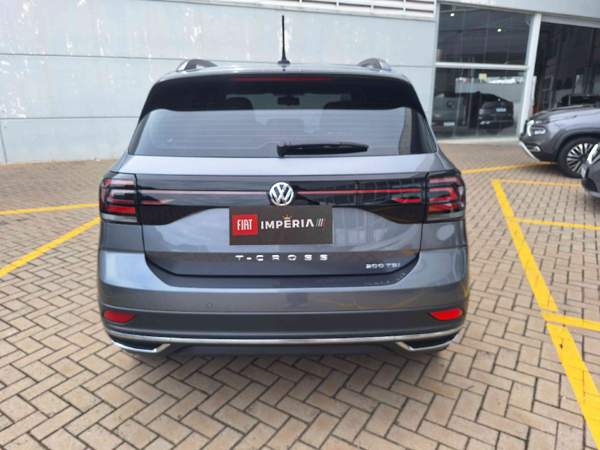 volkswagen t-cross 1.0 200 tsi total flex comfortline automatico 4p 20215
