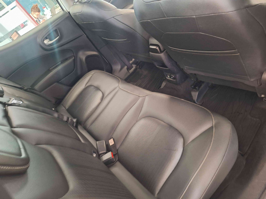 fiat toro 2.0 16v turbo diesel freedom 4wd at9 4p automatico 20226