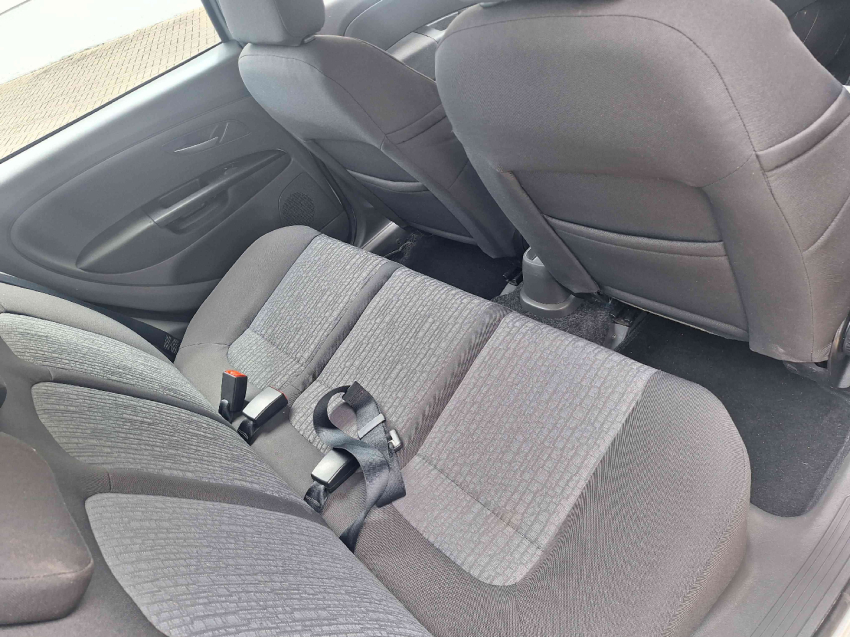 fiat punto 1.6 essence 16v flex 4p manual 20126