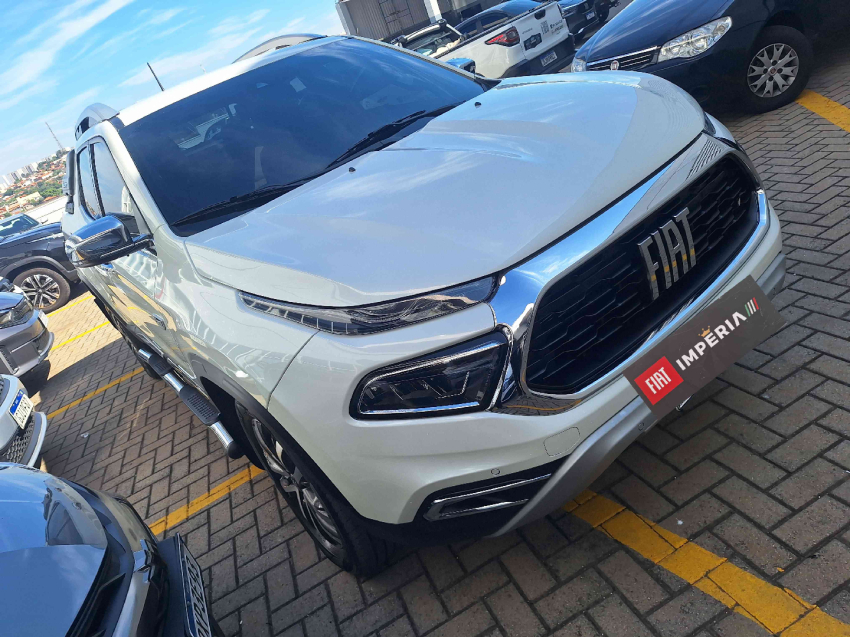 fiat toro 2.0 16v turbo diesel ranch 4wd at9 4p automatico 2023