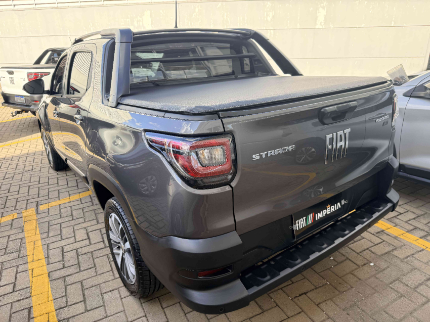 fiat strada 1.3 firefly flex volcano cd cvt 4p automatico 20233