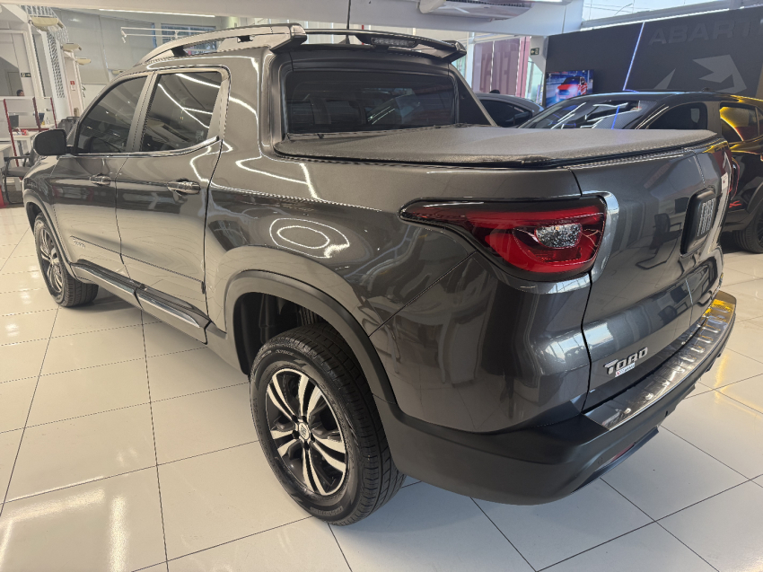 fiat toro 1.3 turbo 270 flex freedom at6 4p automatico 20233