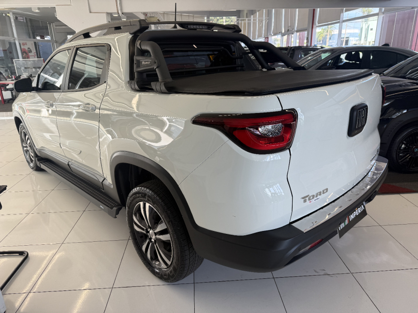 fiat toro 1.3 turbo 270 flex freedom at6 4p automatico 20233
