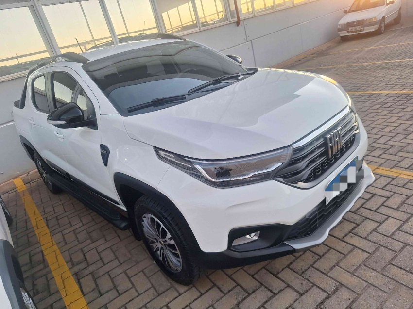 fiat strada 1.3 firefly flex ranch cd cvt 4p automatico 20230