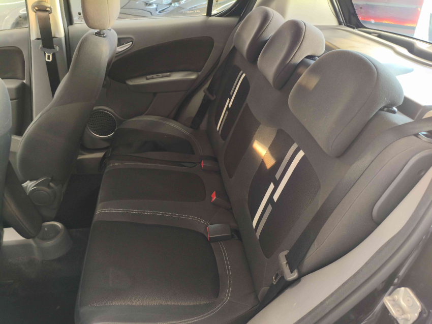 fiat palio 1.6 mpi essence 16v flex 4p manual 20136