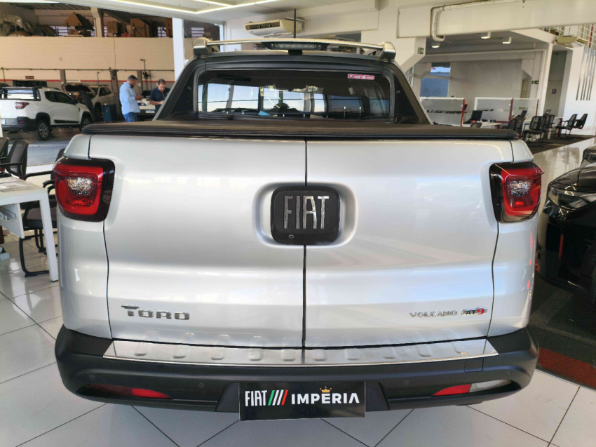 fiat toro 2.0 16v turbo diesel volcano 4wd at9 4p automatico 20175