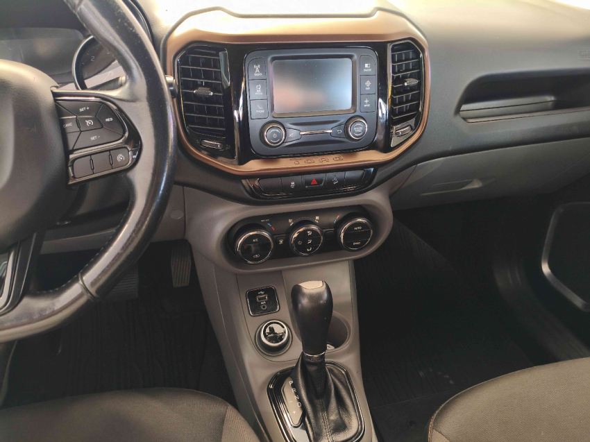 fiat toro 2.0 16v turbo diesel volcano 4wd at9 4p automatico 20179