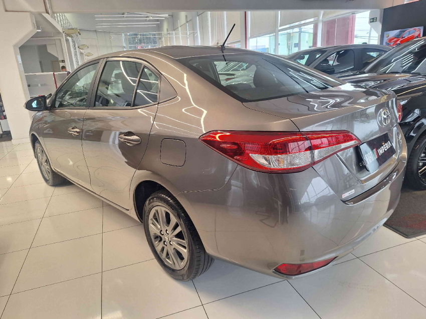 toyota yaris 1.5 16v flex sedan xl plus tech multidrive 4p automatico 20203