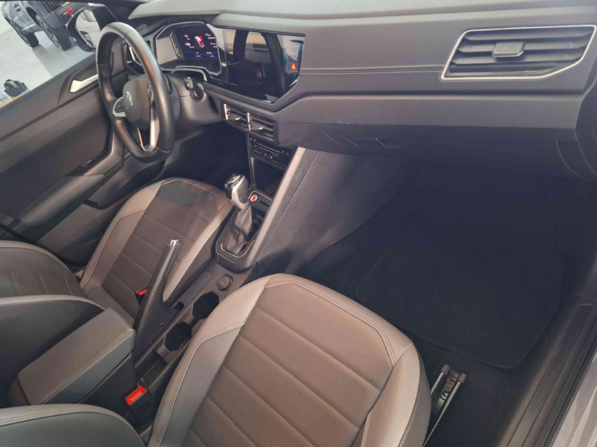 volkswagen nivus 1.0 200 tsi total flex highline automatico 4p 20243