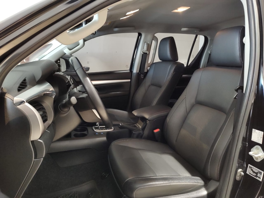 toyota hilux 2.8 d-4d turbo diesel cd srx 4x4 automatico.