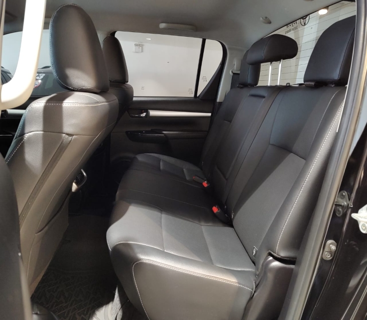 toyota hilux 2.8 d-4d turbo diesel cd srx 4x4 automatico.