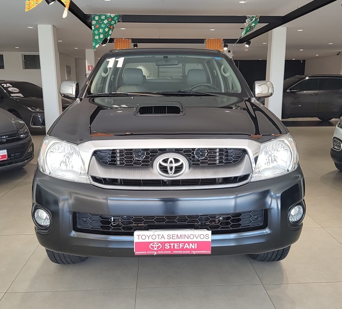 toyota hilux 3.0 srv 4x4 cd 16v turbo intercooler diesel 4p automatico 2011 toyota hilux 3.0 srv 4x4 cd 16v turbo intercooler diesel 4p automatico 2011