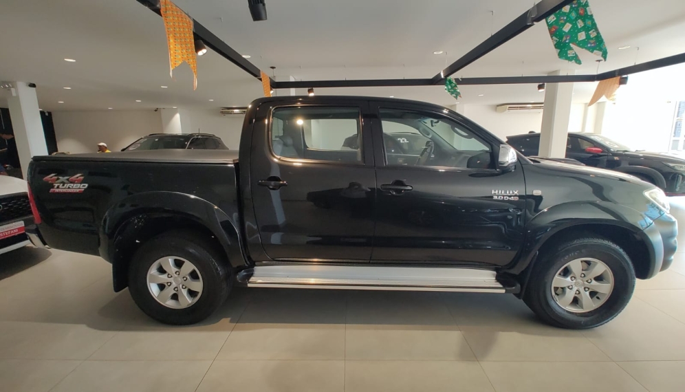 toyota hilux 3.0 srv 4x4 cd 16v turbo intercooler diesel 4p automatico 2011