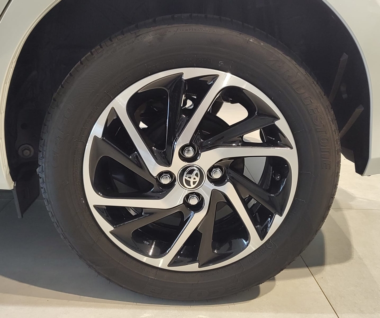 toyota yaris 1.5 16v flex xls connect multidrive 4p automatico 2023
