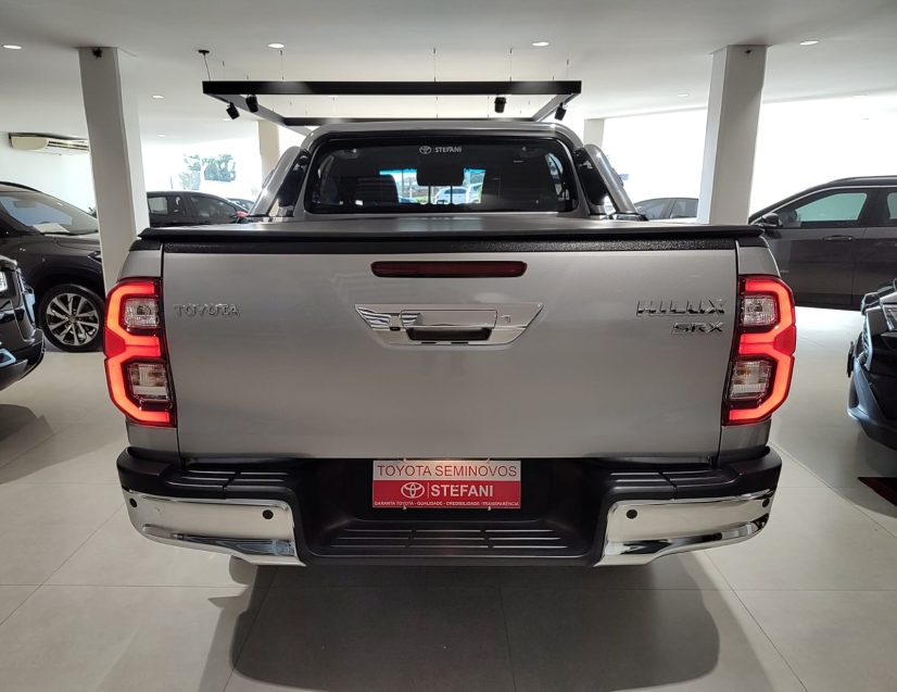 toyota hilux 2.8 d-4d turbo diesel cd srx 4x4 automatico 4p 2023