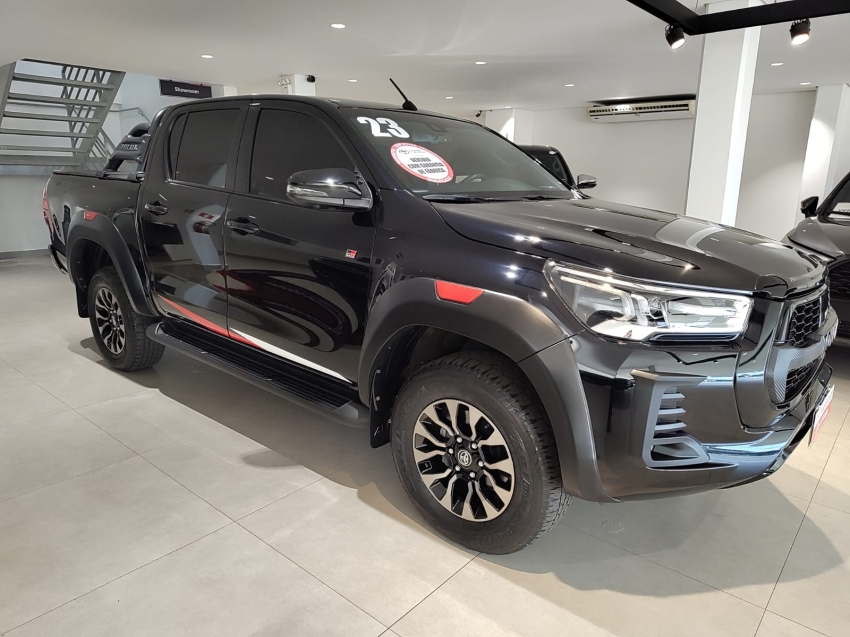 toyota hilux 2.8 d-4d turbo diesel cd gr-s 4x4 automatico 4p 2023