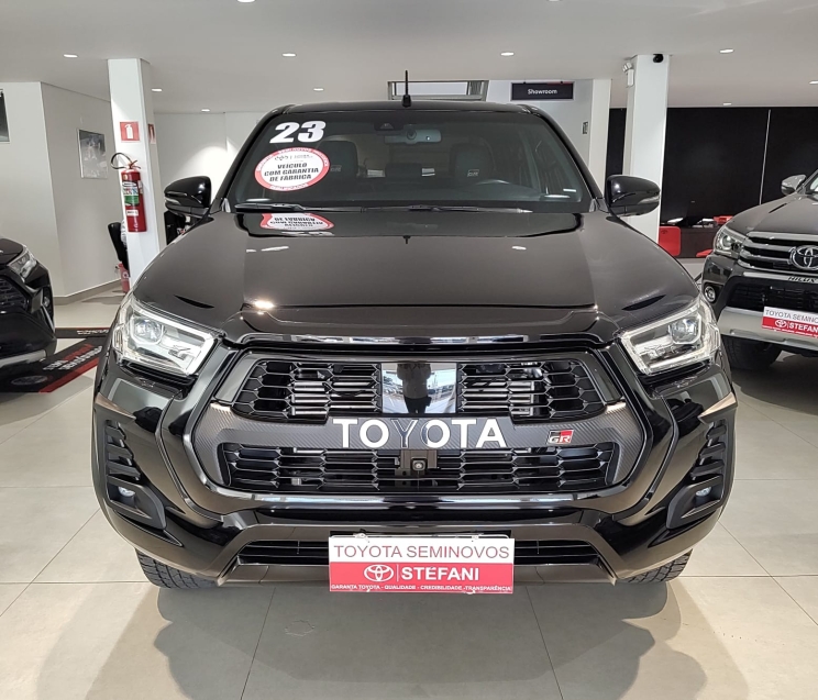 toyota hilux 2.8 d-4d turbo diesel cd gr-s 4x4 automatico 4p 2023 toyota hilux 2.8 d-4d turbo diesel cd gr-s 4x4 automatico 4p 2023