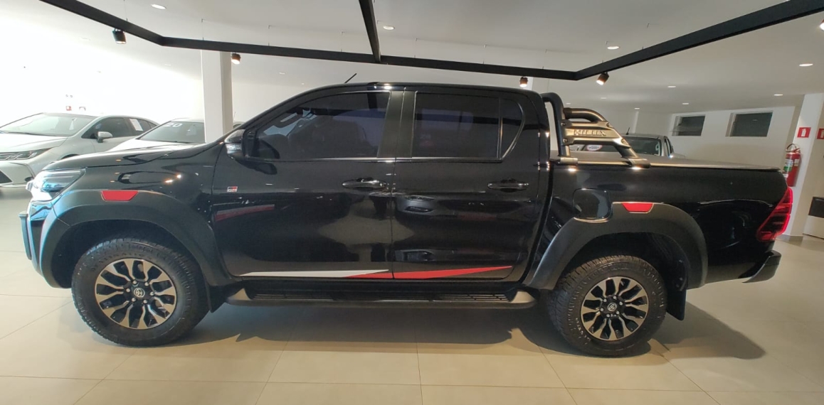 toyota hilux 2.8 d-4d turbo diesel cd gr-s 4x4 automatico 4p 2022