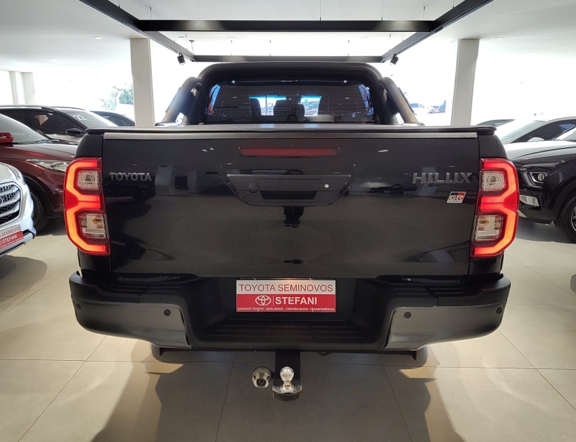 toyota hilux 2.8 d-4d turbo diesel cd gr-s 4x4 automatico 4p 2022