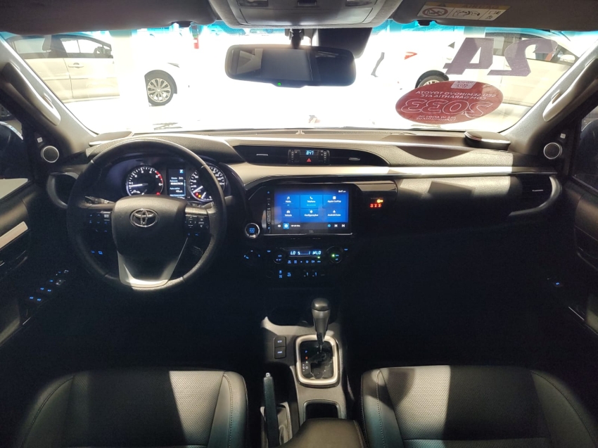 toyota hilux 2.8 d-4d turbo diesel cd srx 4x4 automatico 4p 2024