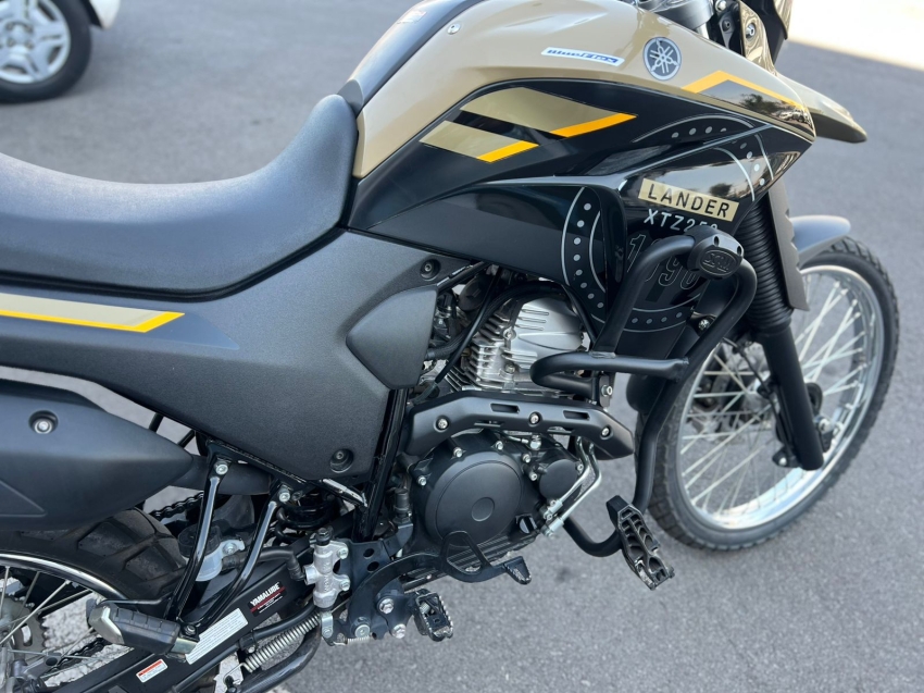 xtz lander 250