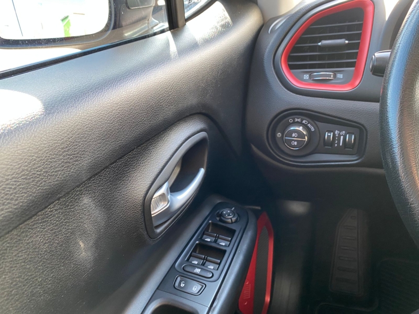 jeep renegade trailhawk