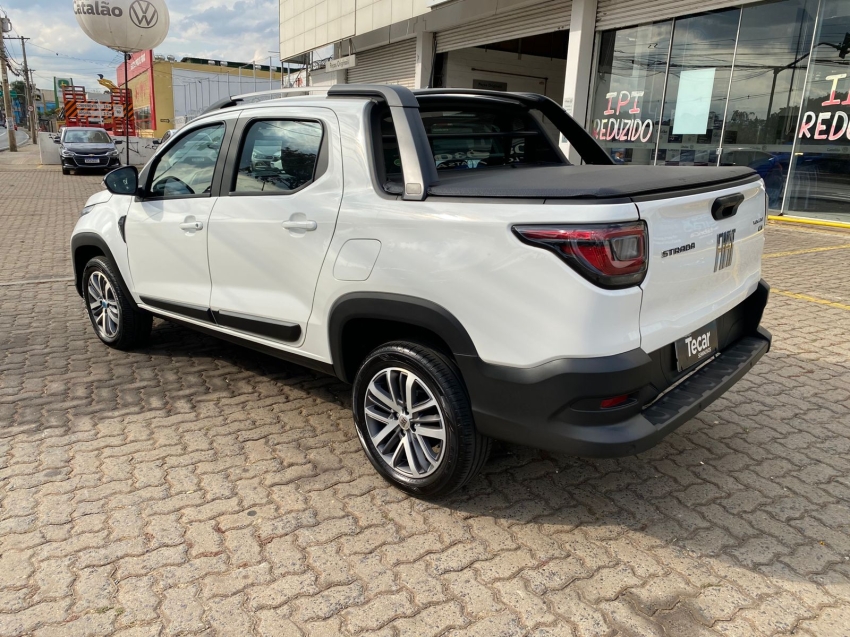 fiat strada 1.3 firefly flex volcano cd cvt 4p automatico 20242