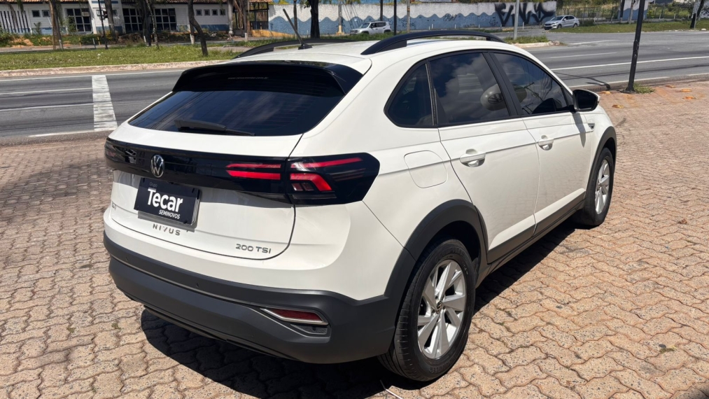 volkswagen nivus 1.0 200 tsi total flex comfortline automatico 4p 20235
