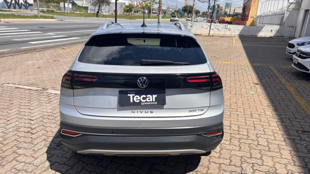 nivus hl 1.0 200 tsi at4