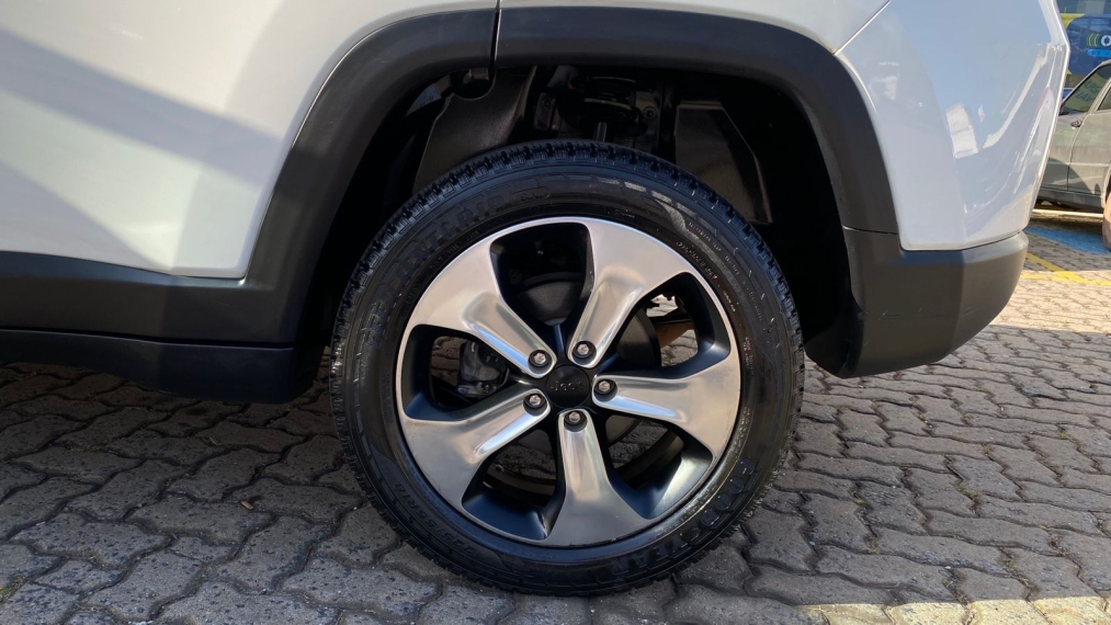 jeep/compass longitude d17