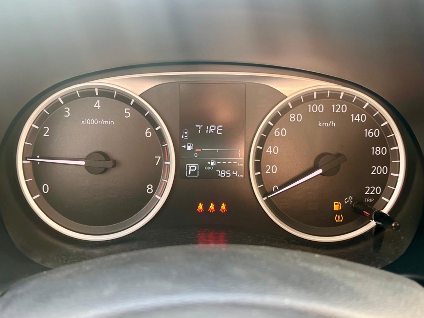 kicks sense 1.6 cvt7