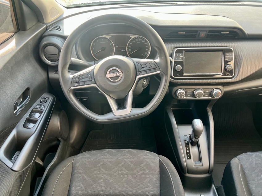 kicks sense 1.6 cvt8