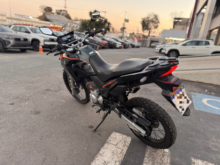 xre 300 adventure abs4