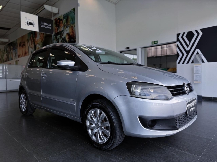 volkswagen fox 1.0 mi 8v flex 4p manual 5p 2013